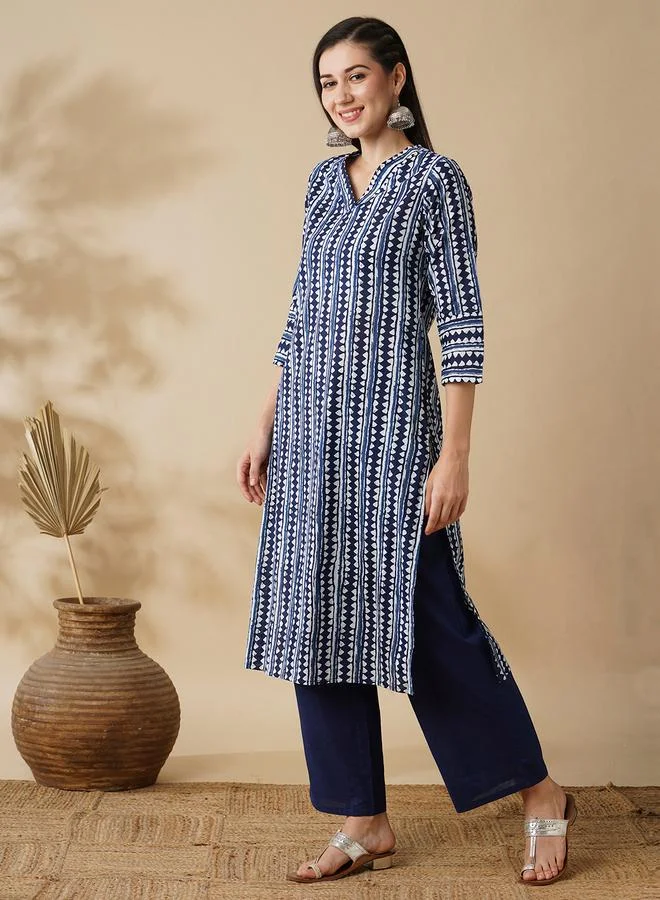 globus Women Blue Geometric Stripe Printed Straight Kurta and Pants Set